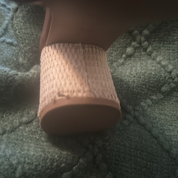 Multi Crisscross Straps Natural Raffia Oval Block Heel Slip On Sandals Size 8 - Picture 9 of 11